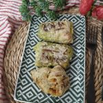 Rollitos de berza rellenos de champis y couscous integral