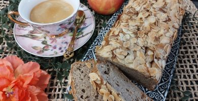 pan de plátano o banana bread con manzana