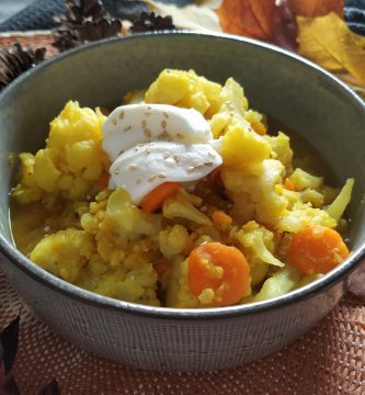 Curry vegano de coliflor y zanahoria