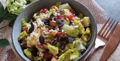 Ensalada vegetariana de quinoa y nectarina