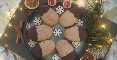 Galletas tipo pastas rellenas de crema de cacao sin azúcar
