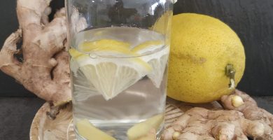 Infusión natural y saludable de jengibre con limón