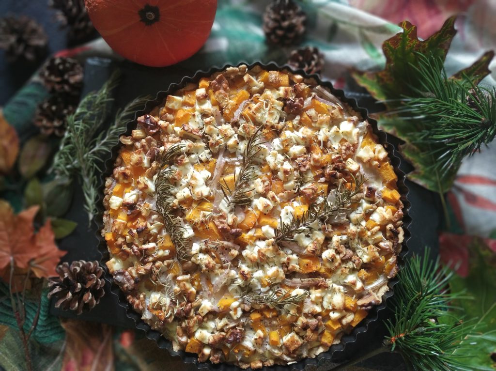 Tarta de calabaza con queso feta y romero