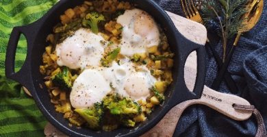 Cazuela de verduras con huevo pochado