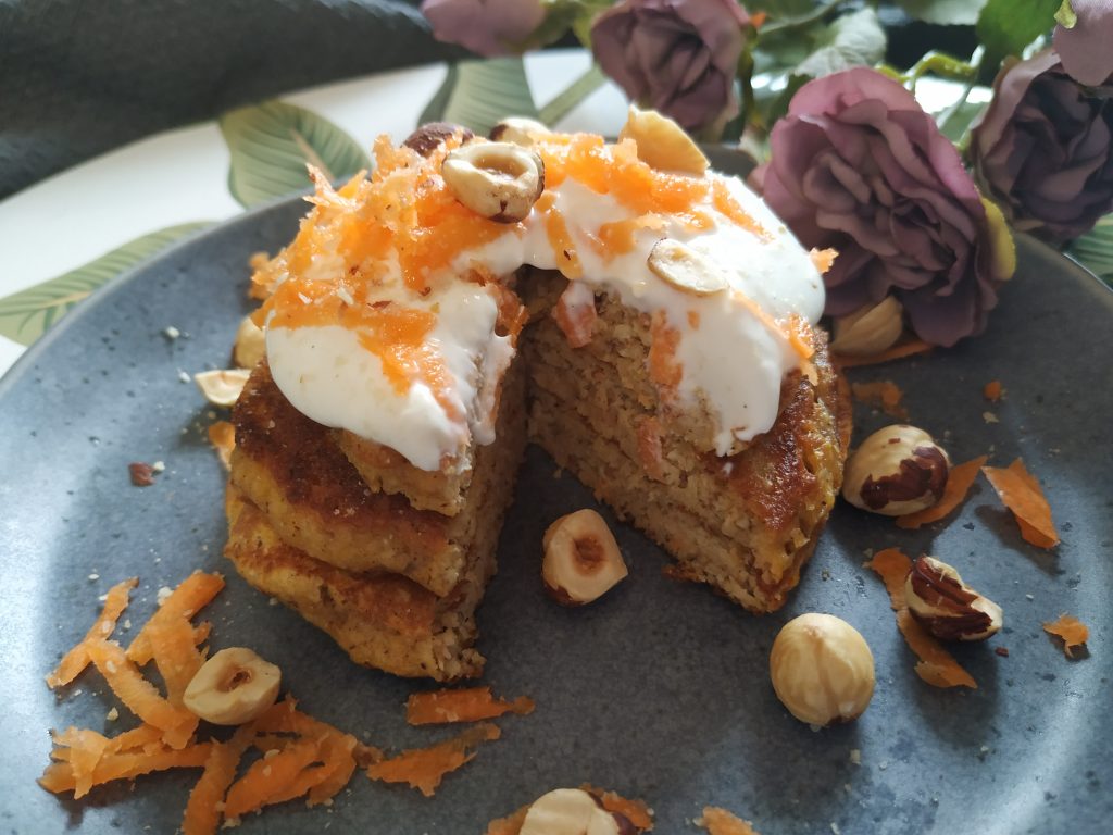 Pancake de zanahoria y avellana sin azúcar